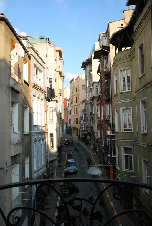 Jumba Hostel Istanbul Bagian luar foto
