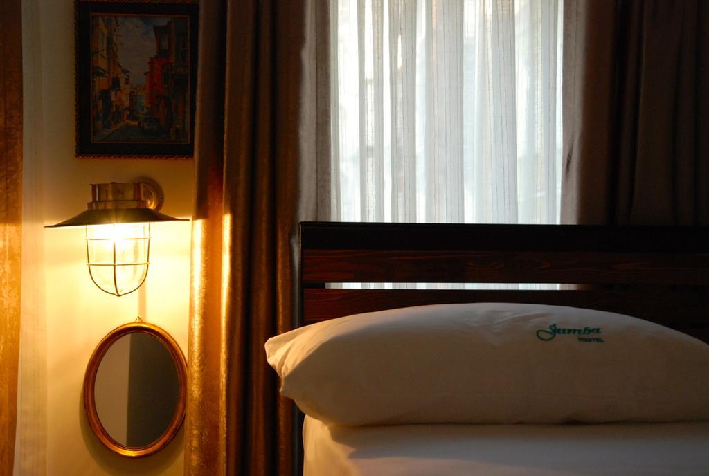 Jumba Hostel Istanbul Bagian luar foto