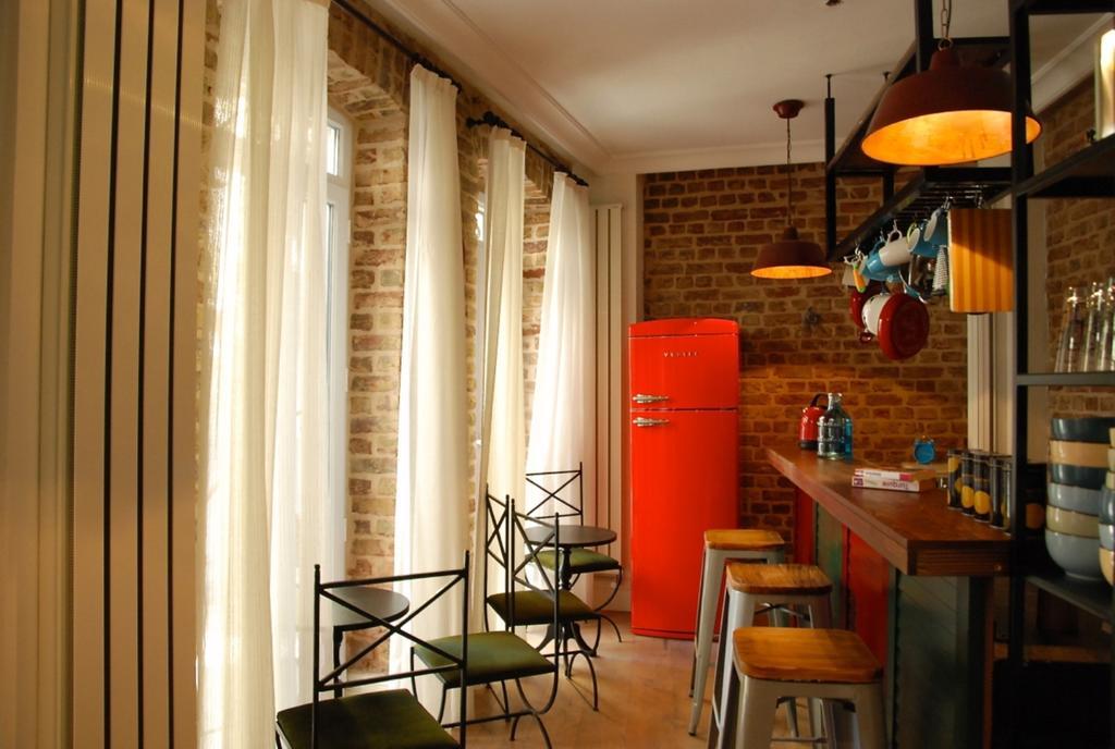 Jumba Hostel Istanbul Bagian luar foto