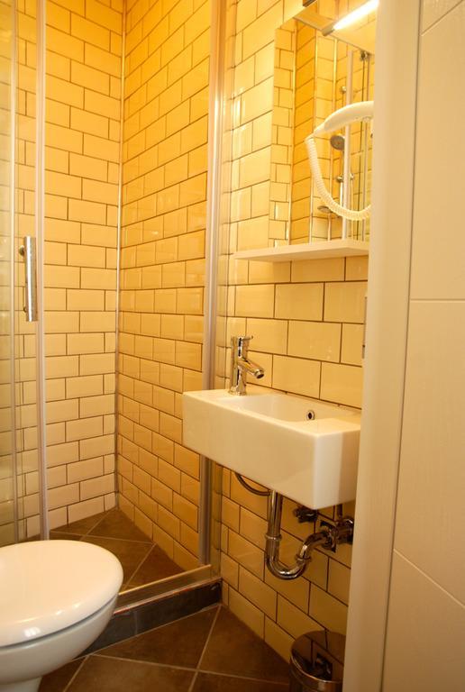 Jumba Hostel Istanbul Bagian luar foto